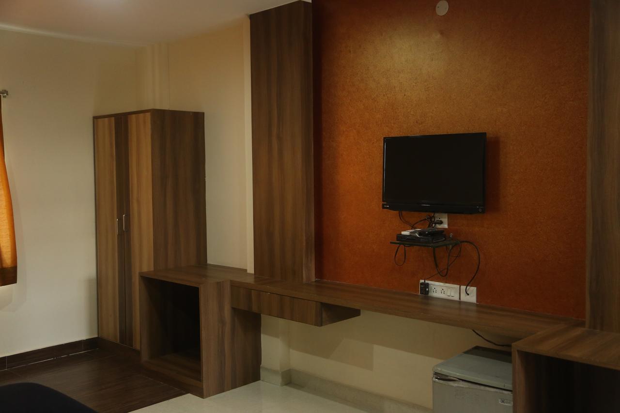 حيدر أباد Hotel Dwaraka Paradise المظهر الخارجي الصورة